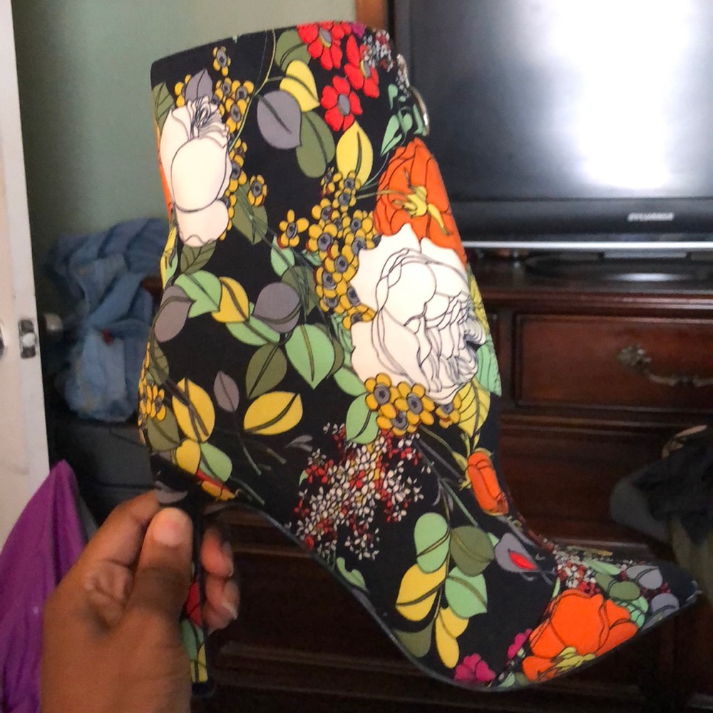 Floral design heels!!!